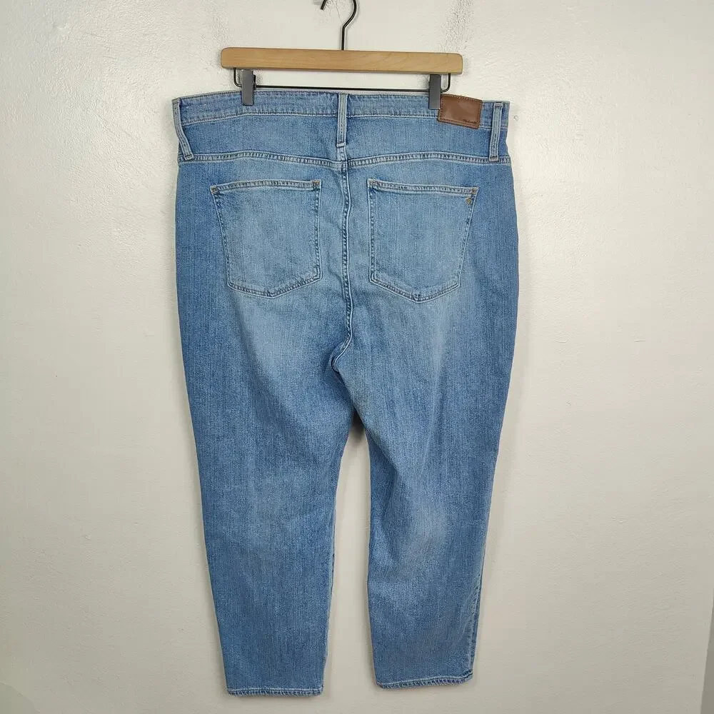Madewell Classic Straight Jeans Women 35 Corson Medium Wash Distressed Plus Size - Picture 8 of 13
